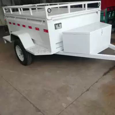 The new small trailer, the trailer, the outdoor picnic camping cart has a certificate to be licensed.