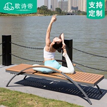 Outdoor metal recliner Aluminum beach chair Outdoor swimming pool pavilion Balcony Terrace Courtyard Leisure WPC lying bed