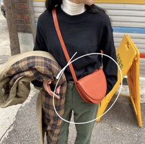 Fat fat homemade saddle bag series 2021 new Korean ins retro semicircular shoulder messenger small bag female bag