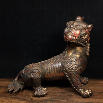 The copper meaning to listen to the beasts -AD7184