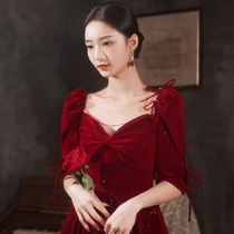 Toast to the bridal woman 2022 new winter red wedding evening gown with small sub-temperament French velvet high end