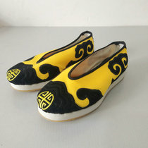 Embroidered shoes Taoist instruments law and supplies shoes yellow red high-quality shoes Taoist priest high-quality shoes