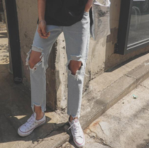Dossau South Koreas 22 spring new personality street style ripped all-match light-colored jeans