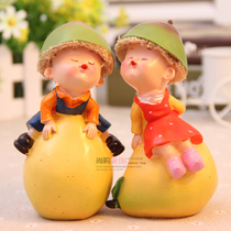 Still buy home decoration Resin kiss couple doll Home decoration Wedding room decoration Wedding gift pair