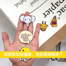 Japanese soft girl ins cartoon acrylic small animal badge bag accessories cute girl heart brooch female pin