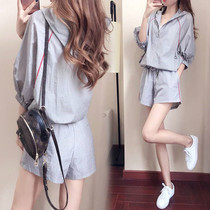Hong Kong 2022 Summer new jacket shorts Casual Sports Suit Thin subs Two sets of women