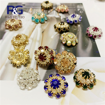 Luxury Crystal Zircon Diamond Buckle Womens Coat Small Fragrant Metal Diamond Button Cardigan Fur Button Button Button