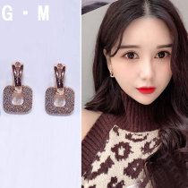 Small fragrant wind earrings Femininity goddess fan 2019 popular ear buckle earrings wild small net red exquisite earrings