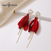 Red petal earrings long tassel earrings Korean Net red autumn and winter Joker temperament female earrings 2021 New Tide