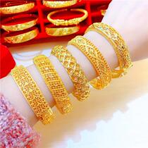 Zhou Dafu Huan USD bracelet hollowed-out wide version of buckle bracelet never falling out of color wedding dragon crested dragon crested gold 18K