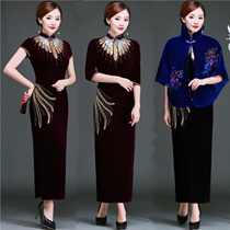 High-end wedding mother Cheongsam Banquet long dress Beaded gold velvet Cheongsam Middle-aged Cheongsam catwalk performance