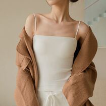 Japanese small harnesses vest woman in line of bottom obliteraturewear jacket outside wearing white wrap briskled back inside lap with chest cushion