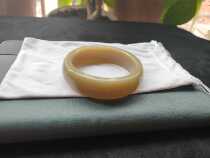 (No. 2751) Hetian Jade Qinghai material yenugou high hardness milk tea sweet osmanthus cake thick tire safety bracelet