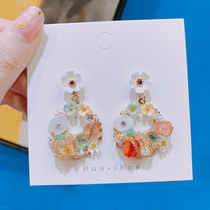 New Korea East Gate temperament advanced sense Super fairy lady wind shell flower crystal circle silver pin earrings