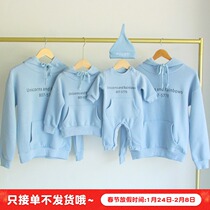 The net red unicorn family of four parents in baby jumpsuit plus velvet mother and daughter in autumn and winter