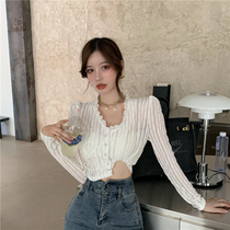 Autumn 2022 Winter-style hollowed-out sexy lace V collar lace design sense beating bottom outside wearing long sleeve blouses