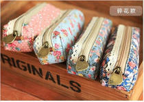 Five years and eight classes hipster Moren style elegant beauty simple canvas polka dots floral pencil case A869