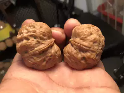 Wenwen iron walnut pure wild ingot dwarf pile Golden Toad knot bag Toad head lion head special boutique authentic authentic