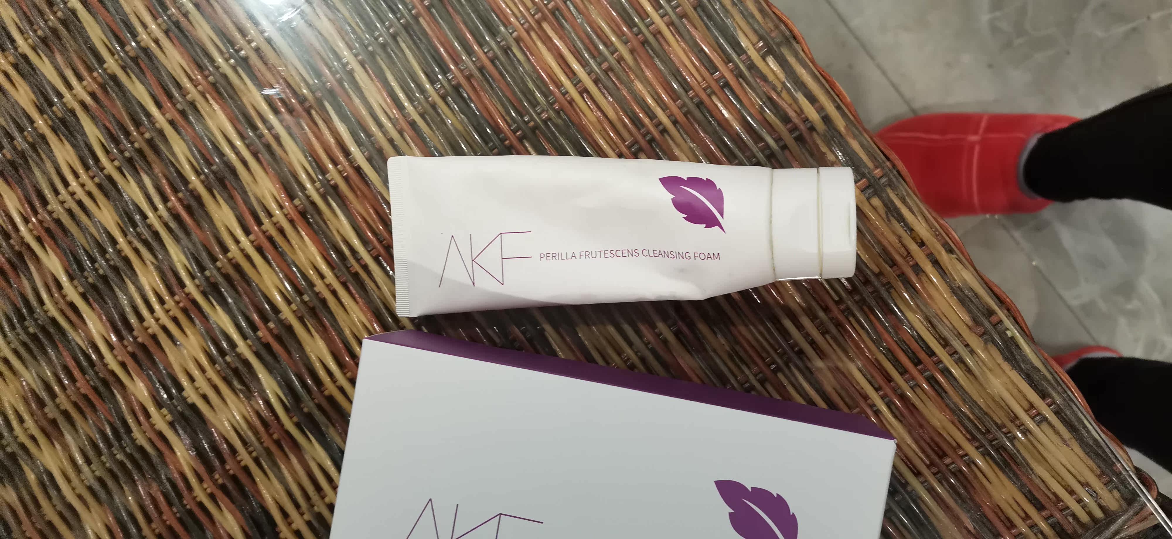 谁用过akf洗面奶氨基酸洁面？体验反馈！！！