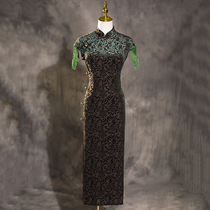 Velvet cheongsam 2021 new sexy catwalk long retro Chinese style modified green dress autumn