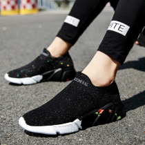 Elastic socks shoes womens autumn slip-on casual sports shoes old Beijing cloth shoes Korean fashion all-match mother shoes