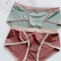 Girl cream color incognito sexy high elastic triangle lace shorts Cotton crotch low waist Japanese contrast flower panties