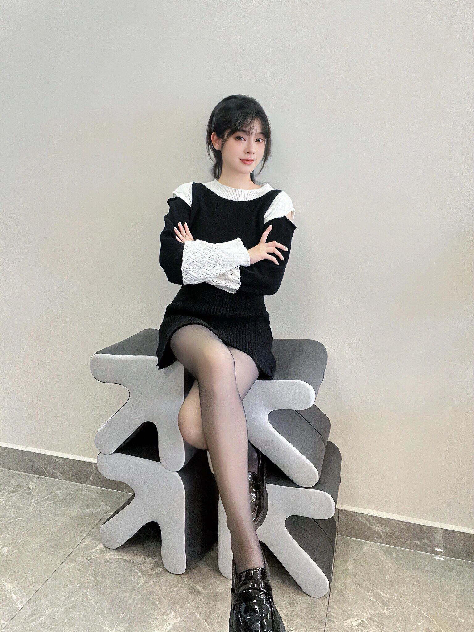 小野和子冬季黑丝光腿神器 加绒双层设计保暖不臃肿 替换装方便实用