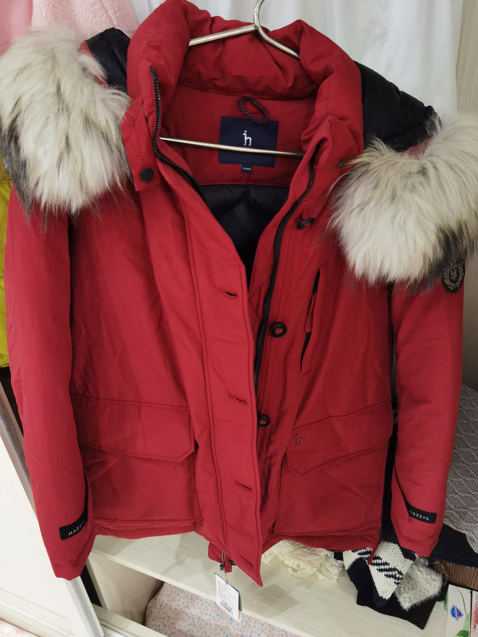 综合吐槽哈吉斯？羽绒服优缺点如何?看一看?少上当