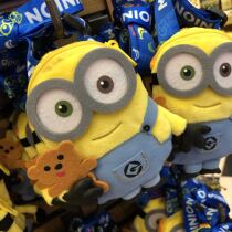 Japan USJ Universal Studios Little Yellow Man BOB bear timu cartoon cute crossbody card case