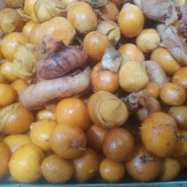 Cooked chicken mixed with a pound of vacuum-packed stir-fried dry fried spicy instant omelet small eggs fallopian tubes chicken liver intestines