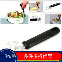 A multi - functional bowl clip can prevent hot boiler kitchen tool