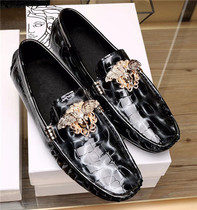 European Station Lacquer Leather Bean shoes Mens Korean version 100 lap Inn trendy personality One foot pedal 100 Lazy Human Shoes Driving Shoes