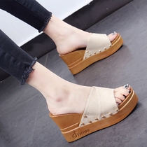 Tide card 2022 new slopes heel slippers female summer Fashion outside wearing 100 lap thick bottom rivet high heel mesh red sand beach