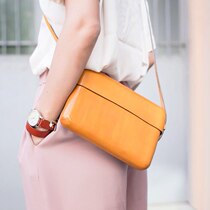 Domestic spot Il Bussetto Italy handmade cow leather bag Gloria Bag Lemaire