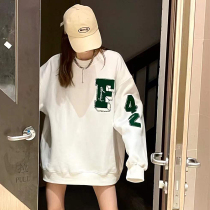 Autumn and winter 2022 Big code American rugby embroidered towels embroidered with high street tide couples with velvety round neckline