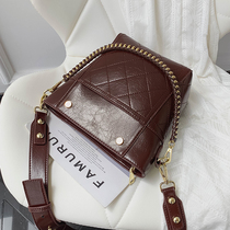 Advanced Sensation Women Bag Retro single shoulder bag New wave fashion Oblique Satchel Handbag Handbag 100 hitch