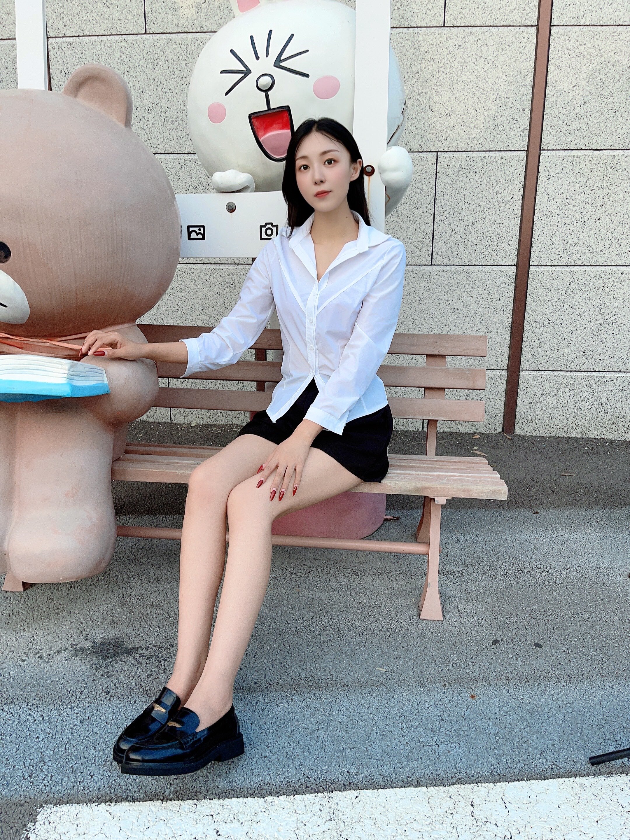 宋佳同款百丽海鸥乐福鞋2.0：厚底真皮的英伦飒爽美学