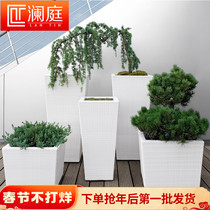 Outdoor flower box rattan flower stand floor-standing garden flower pot fence partition combination stocking trash can decoration customization