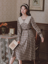 2021 Autumn New temperament dress female French retro art college style plaid long sleeve plaid fairy dress