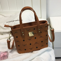 Hong Kong tide brand bucket bag ladies 2021 new tide Korean printing portable fashion shoulder bag slung bag