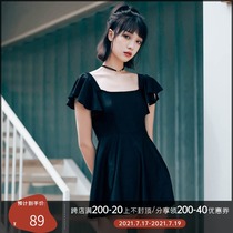 Teenager Qi black flying sleeves temperament thin U-shaped halter conservative skirt one-piece womens hot spring vacation swimsuit