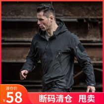 Clearance autumn and winter outdoor mens soft shell shark skin waterproof stormtrooper tactical fleece warm jacket mountaineering suit work