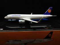 pandamodel 1:400 Lufthansa A320neo D-AIND