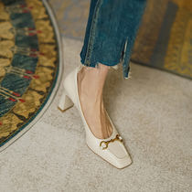 Givenivan beauty to fracking ~ genuine leather square head horse rank buckle coarse heel 2021 new rice white high heel 6 5cm