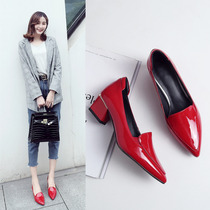 Red single shoes 2022 spring middle heel British style small leather shoes leather black high heels ladies thick heel pointed toe scoop shoes