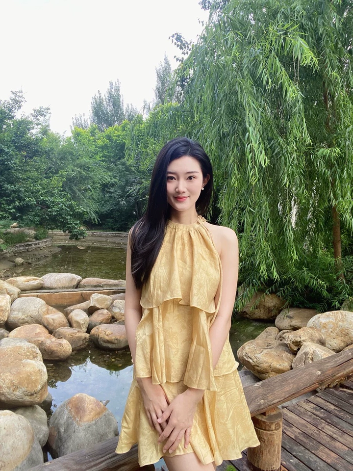 VIAPITTI夏季新中式蛋糕裙 暗纹花卉设计高级显瘦 宽松版型遮肉舒适