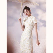 Improved cheongsam 2021 new summer young girl retro small floral light color French dress small man