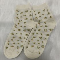 New pint price to spit blood to give back crushed flower beige socks.  