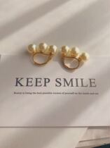 French celi wind three pearl earrings female retro Hepburn simple Net red show temperament earrings ins tide