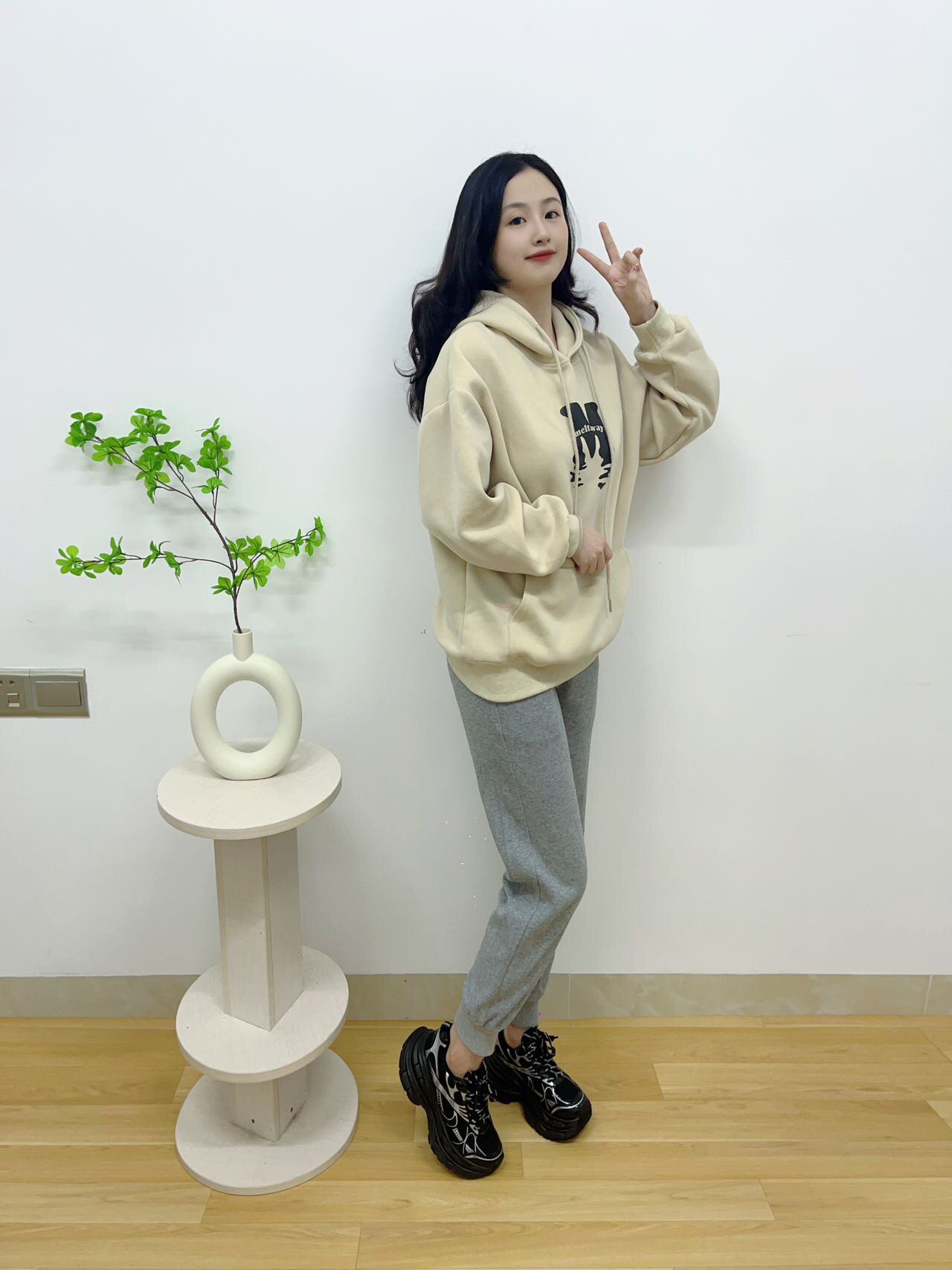 迪丽热巴同款骆驼银月老爹鞋 厚底增高拉长比例 银色系未来感十足